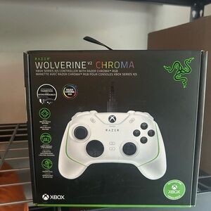 Razer Wolverine V2 Chroma XBOX Controller - White and Black